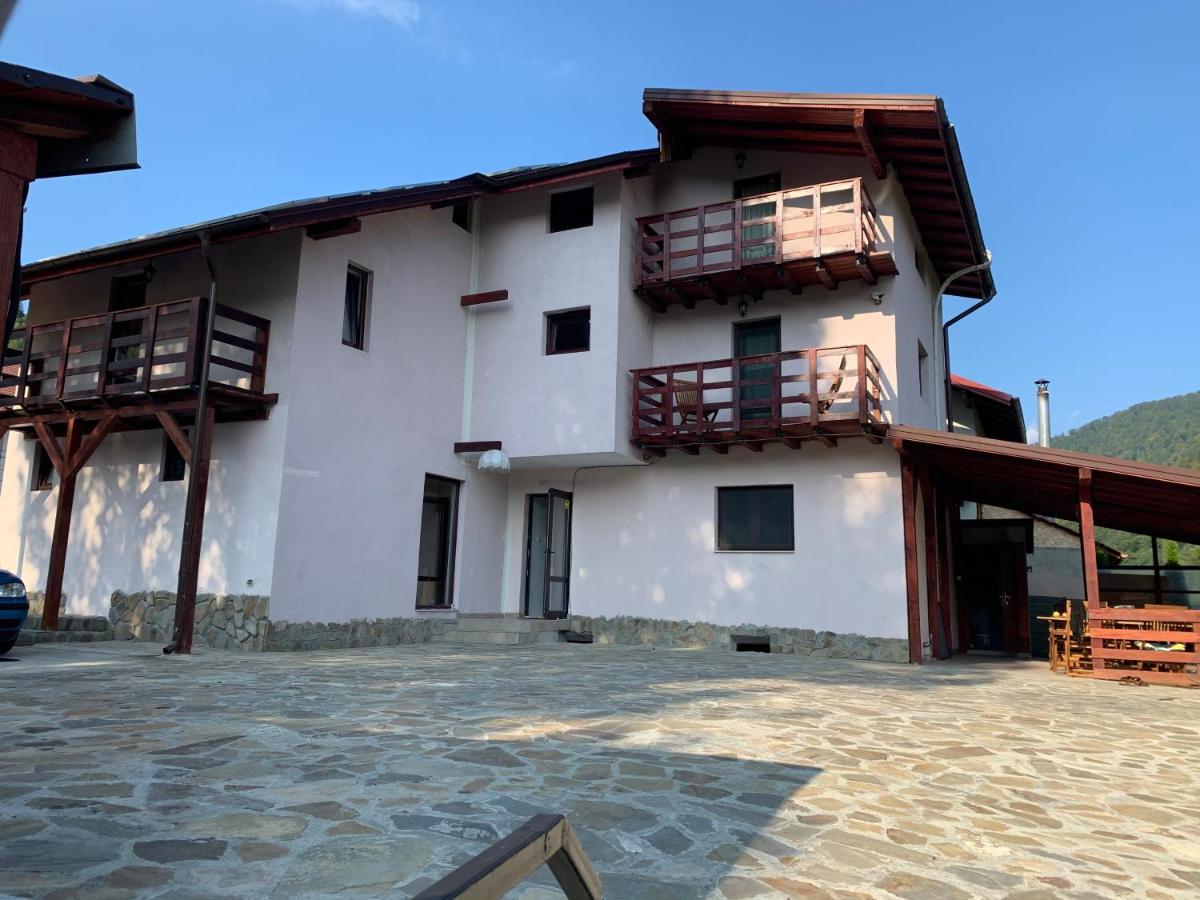 La Mariuca Hotel Bicaz Exterior photo